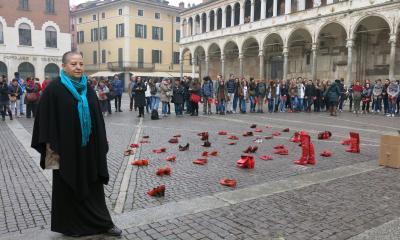 Elina Chauvet in Cremona for Red Shoes